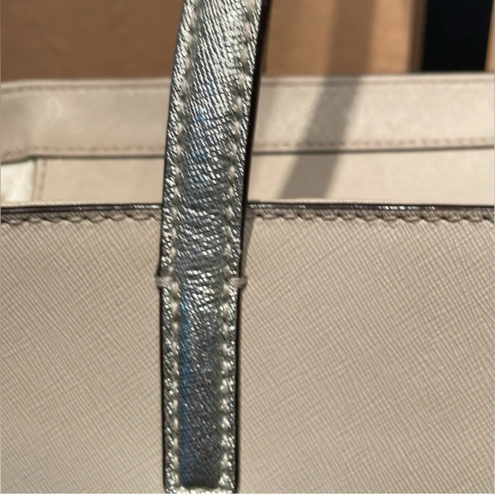 KATE SPADE Cream Saffiano & Metallic Silver Leather Tote w/Twilly & Dust Bag,EUC